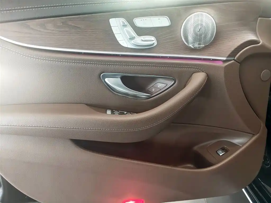 Mercedes-Benz E-Class 2023 E 300 L Luxury фото 7