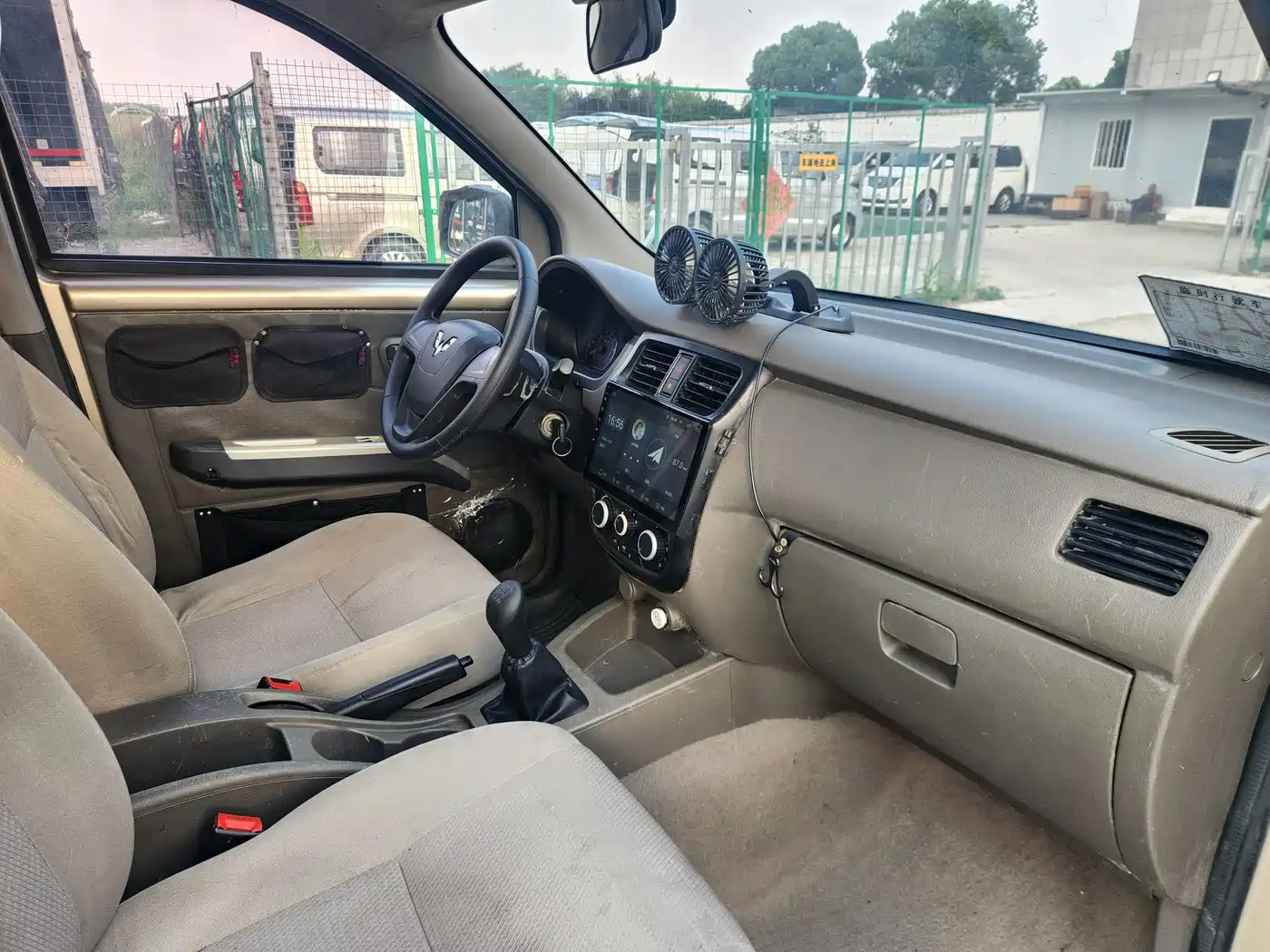 Wuling Motors Wuling Rongguang V 2017 2016 1.5L Standard