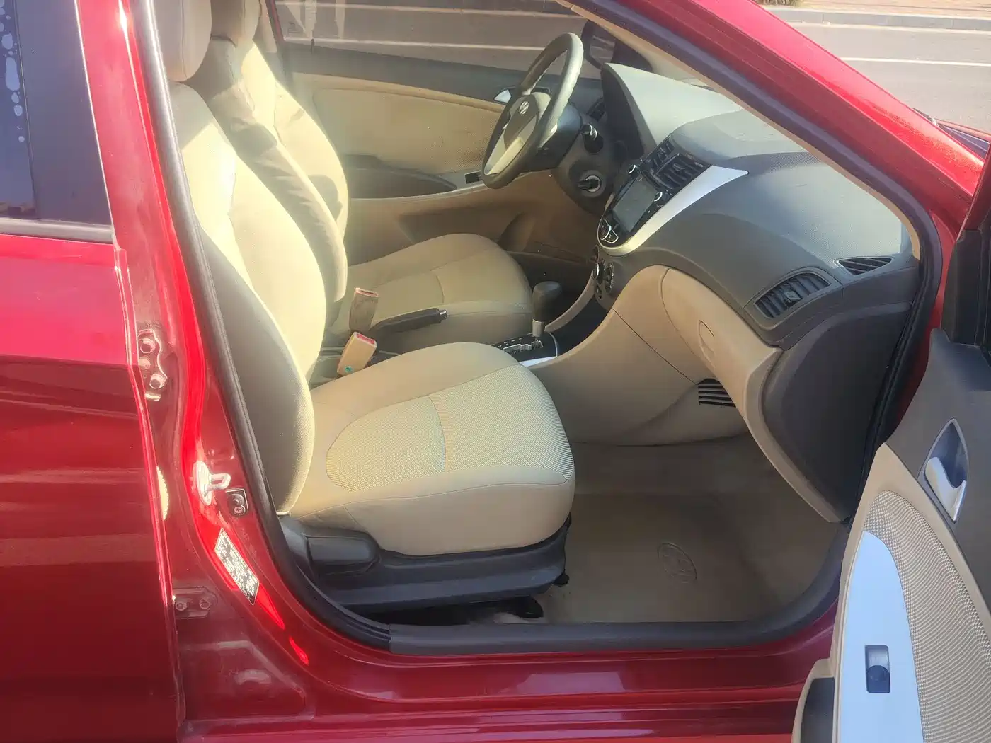 Hyundai Verna 2010 Sedan 1.4L Automatic Comfort GS фото 13