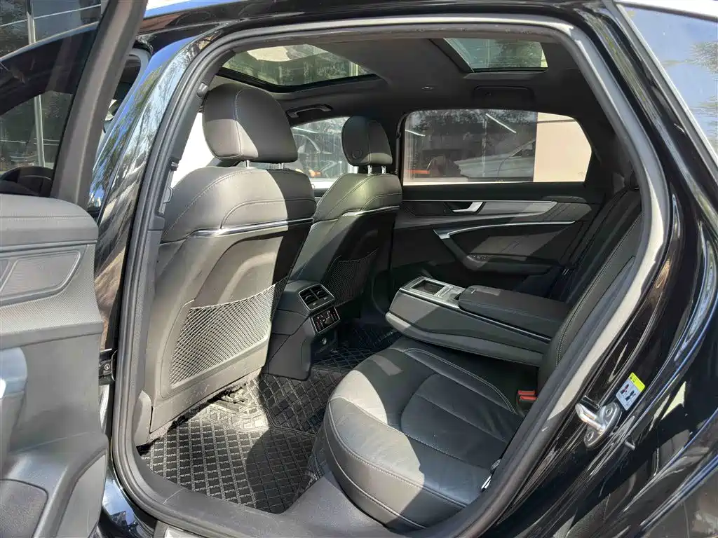 Audi A6L 2021 45 TFSI Exclusive Elegance фото 8