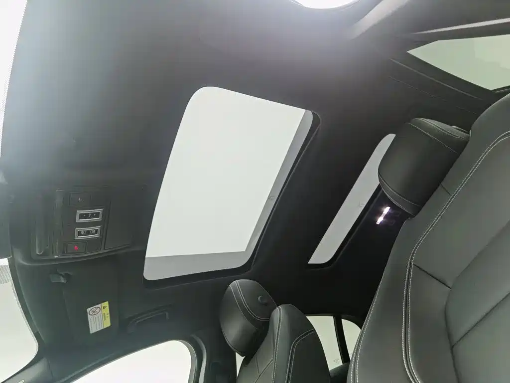 Jaguar XEL, миниатюра 14