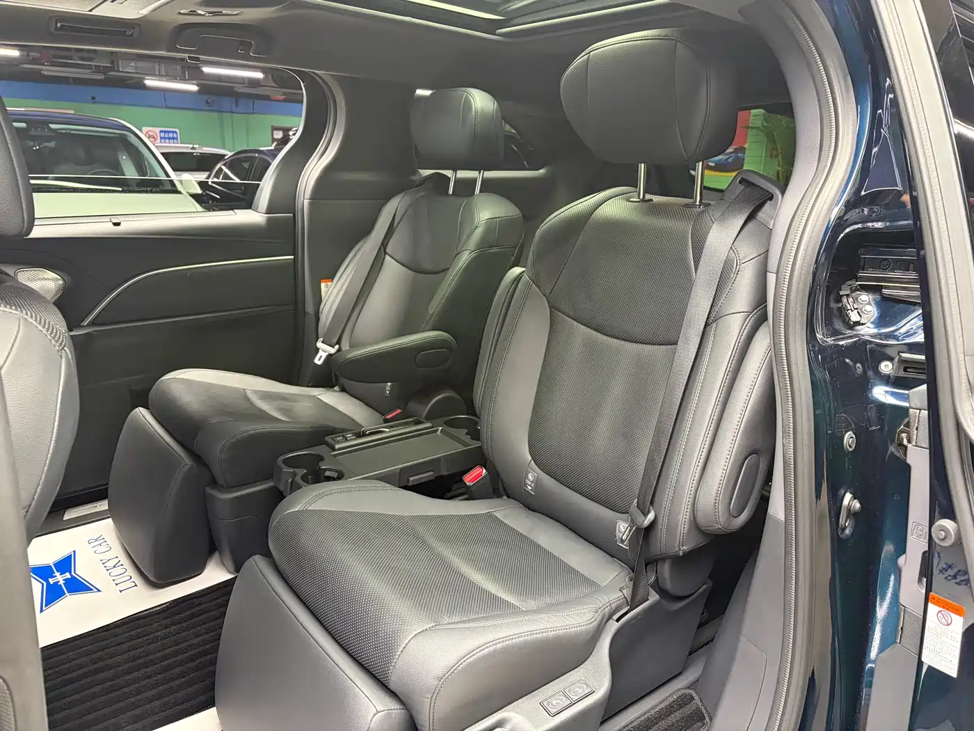 Toyota Granvia 2023 2023 2.5L Hybrid Flagship VIP Edition