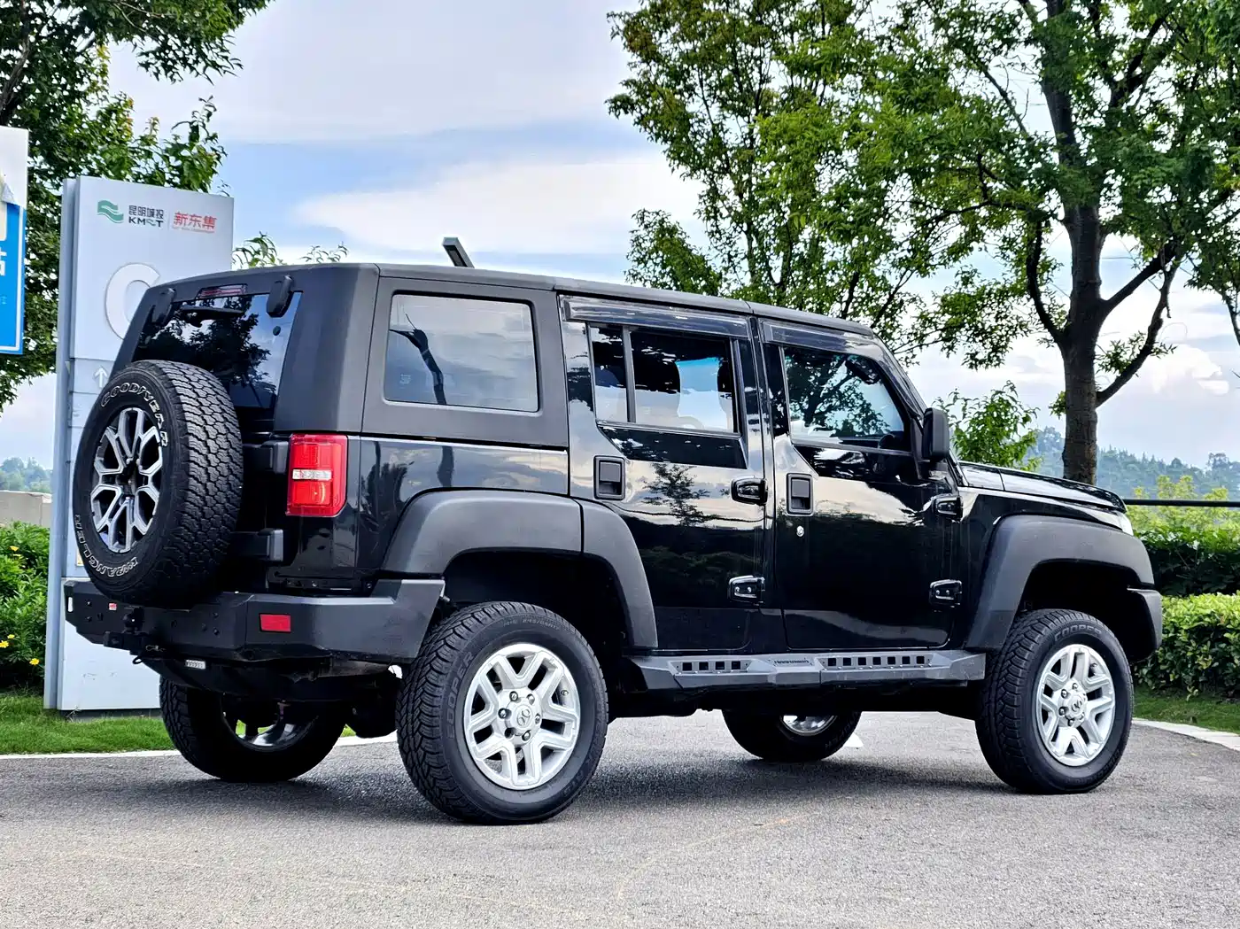BAIC ORV Beijing Offroad BJ40 2016 2016 Model 40L 2.3T Automatic 4WD Exclusive