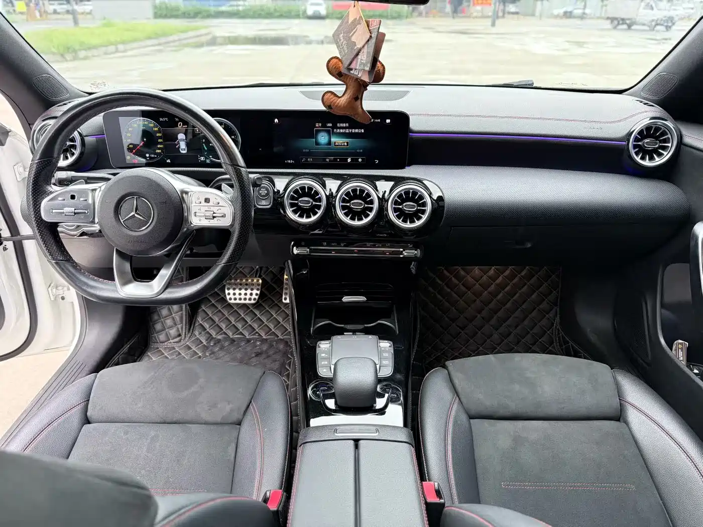 Mercedes-Benz CLA (Import) 2021 CLA 200 фото 8