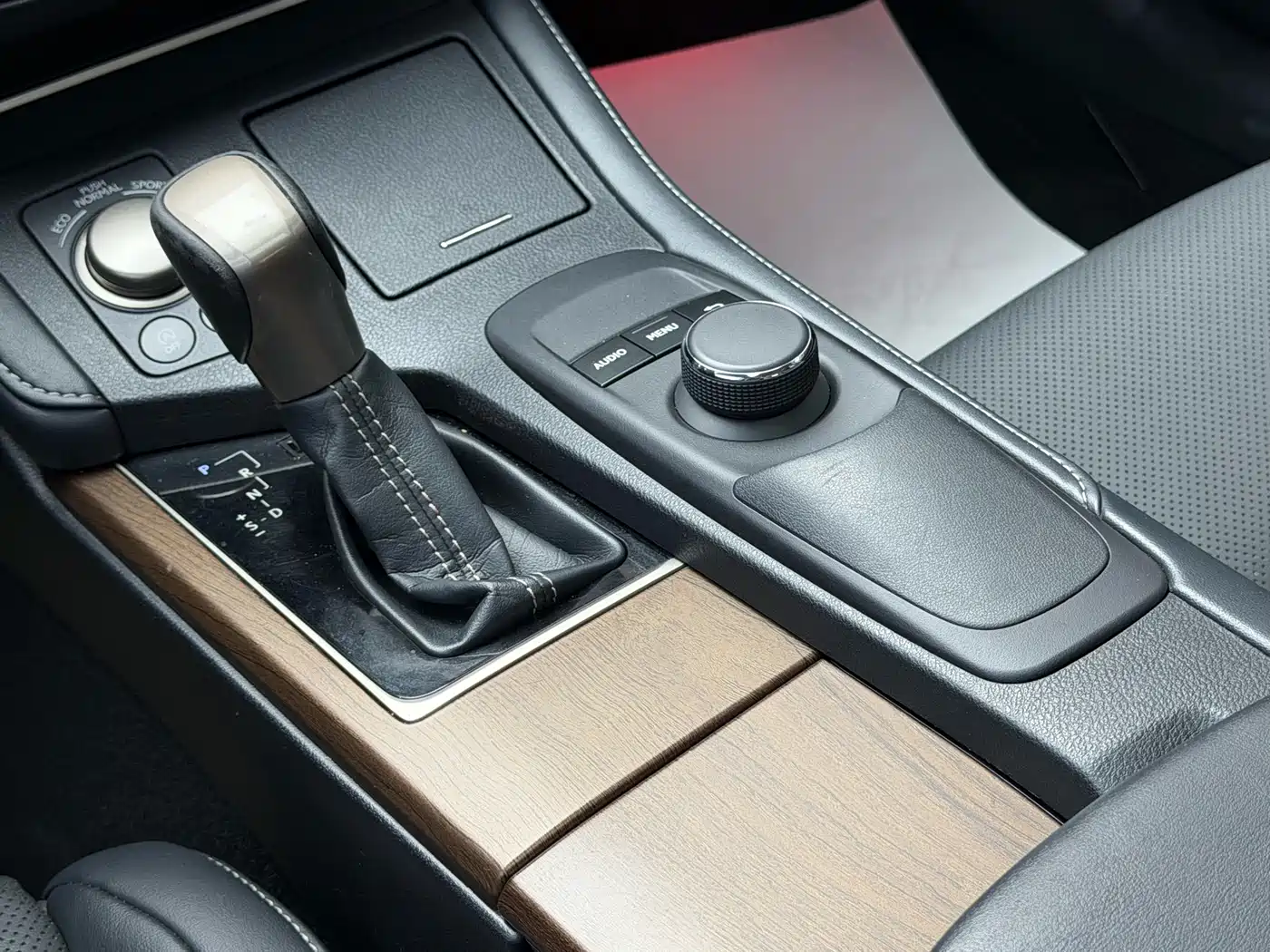 Lexus ES 2015 200 Elite Edition фото 16