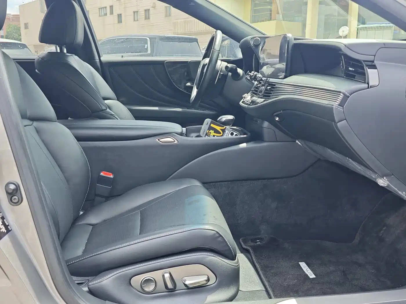 Lexus LS 2022 2021 500h Excellence Edition