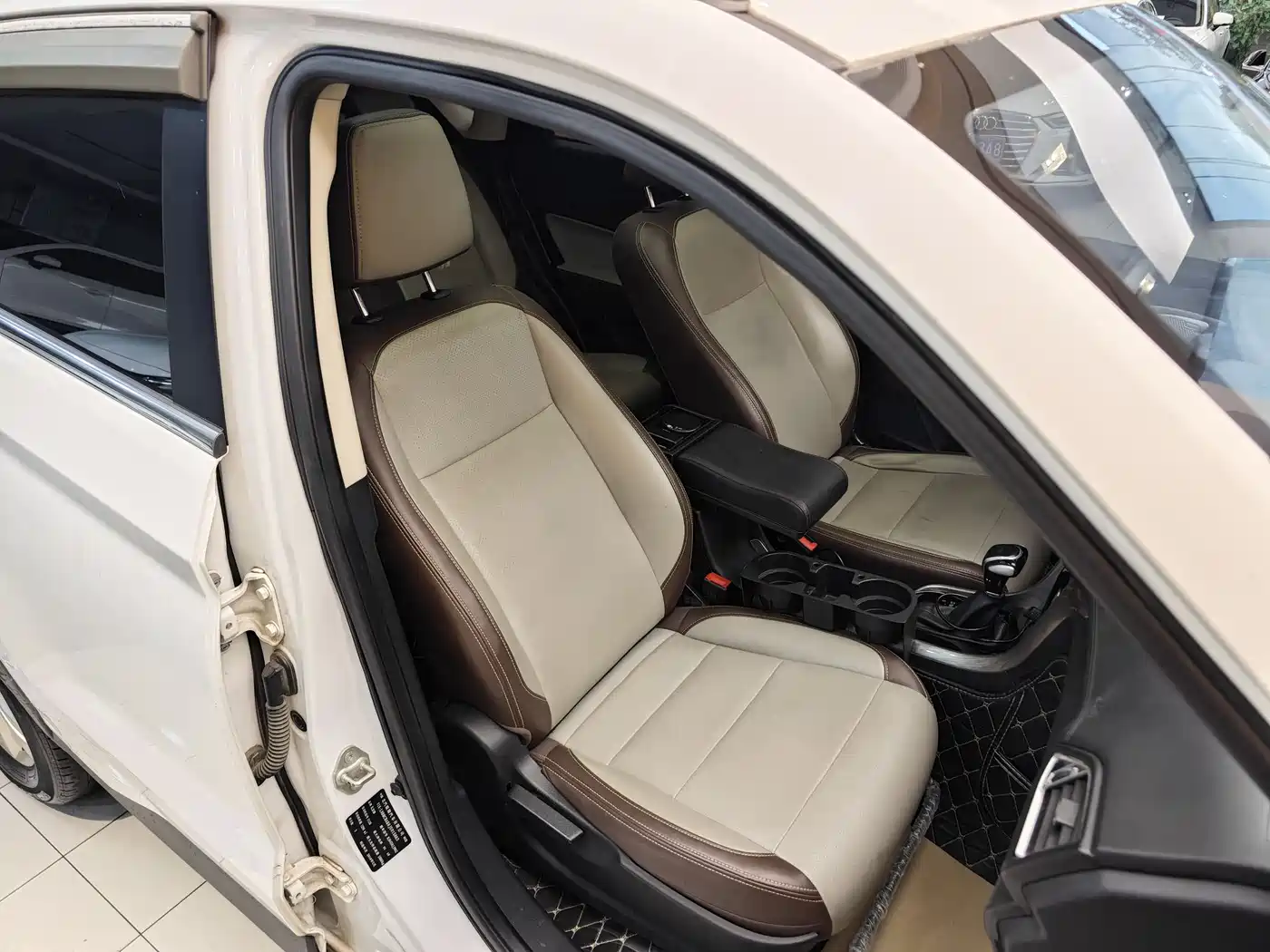 BAIC Huansu S5 2018 2017 1.3T CVT Luxury