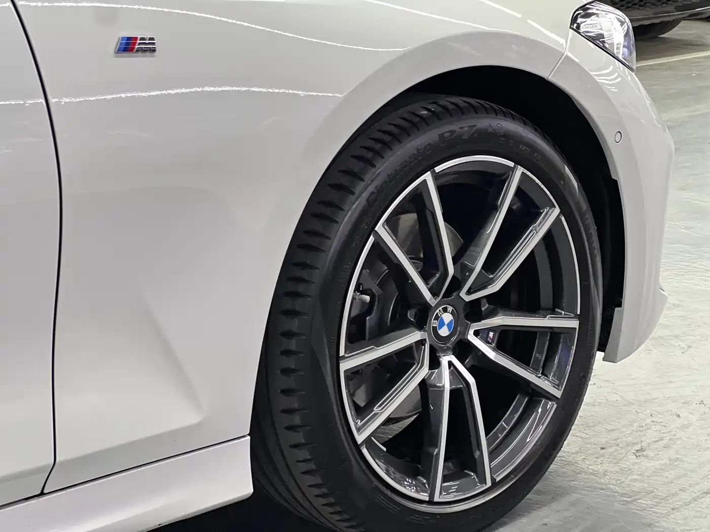 BMW 3 Series 2023 325Li M Sport Package фото 5