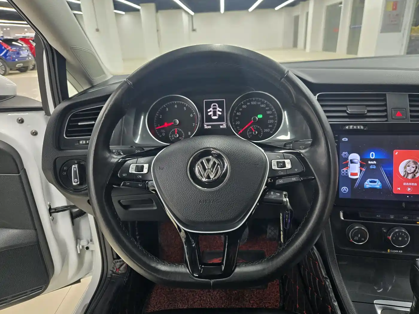 Volkswagen Golf 2018 1.6L Automatic Comfort фото 7