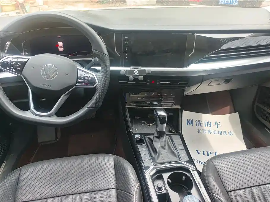 Volkswagen Passat New Energy 2022 430PHEV Hybrid Luxury Edition фото 12