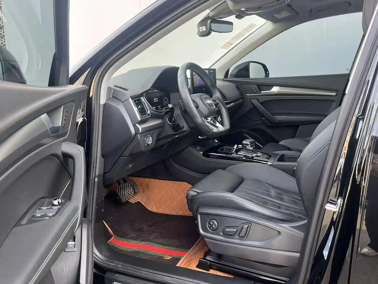 Audi Q5L 2022 40T Luxury Dynamic фото 4