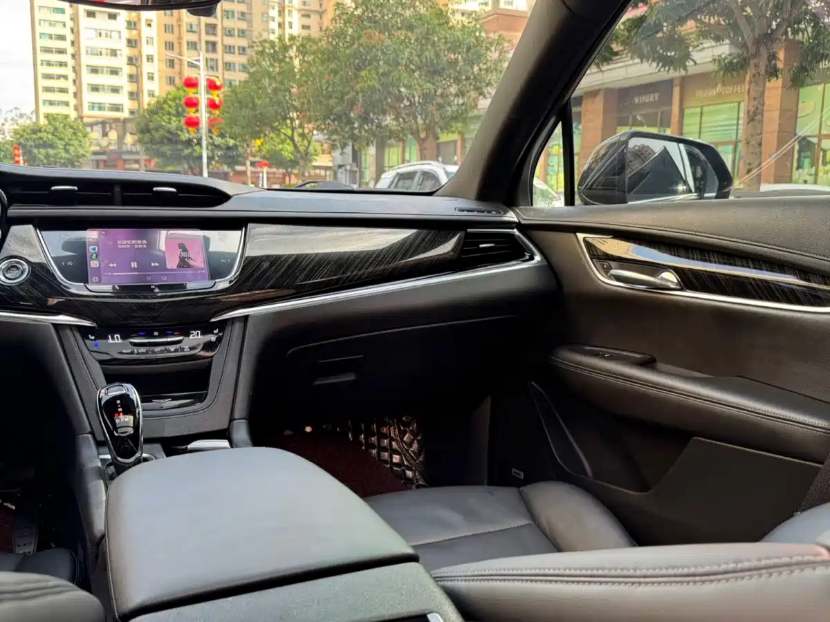 Cadillac XT6 2020 2021 2.0T 6-seater 4WD Luxury
