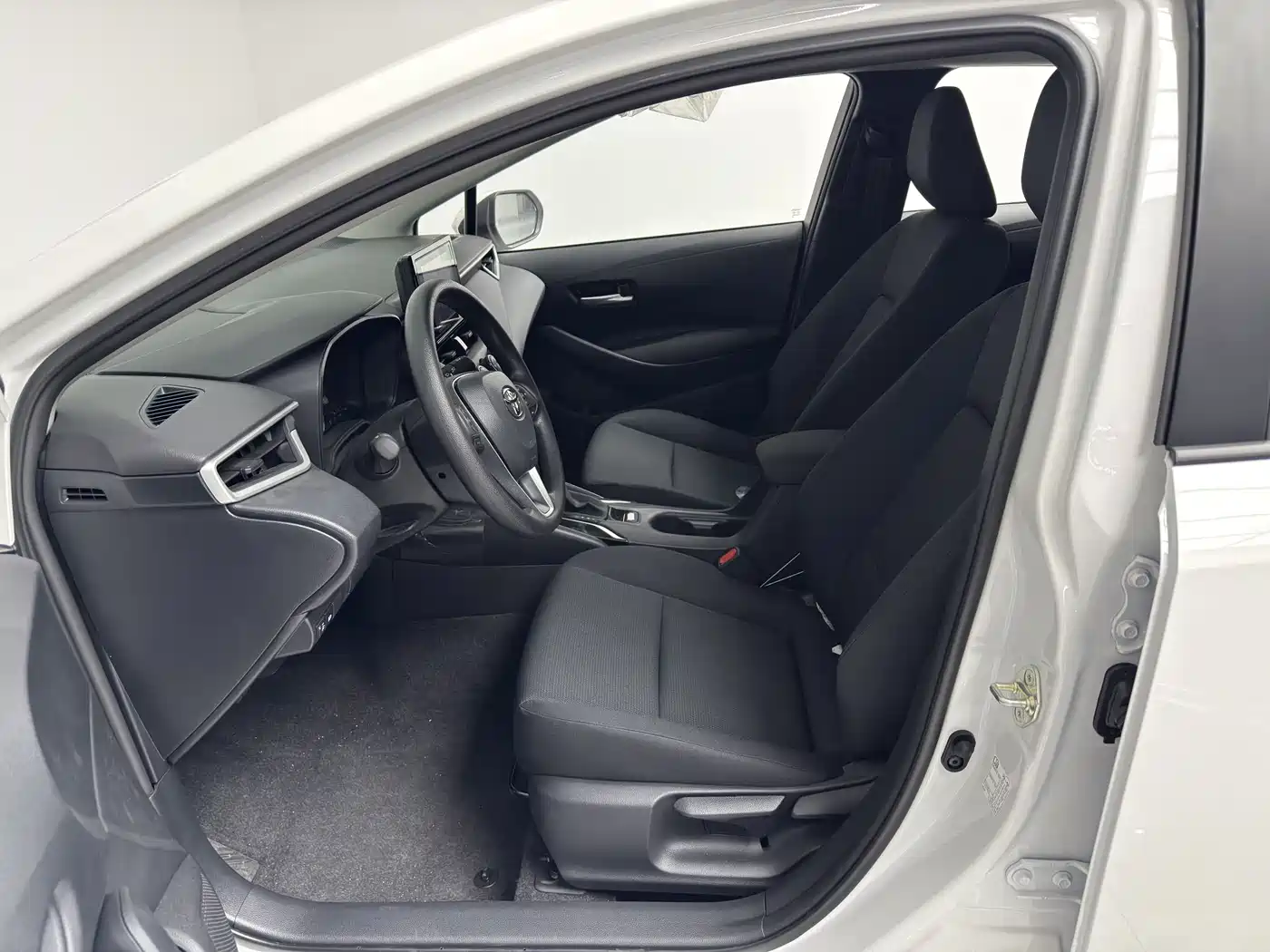 Toyota Corolla 2024 Model 1.2T Pioneer Edition фото 15