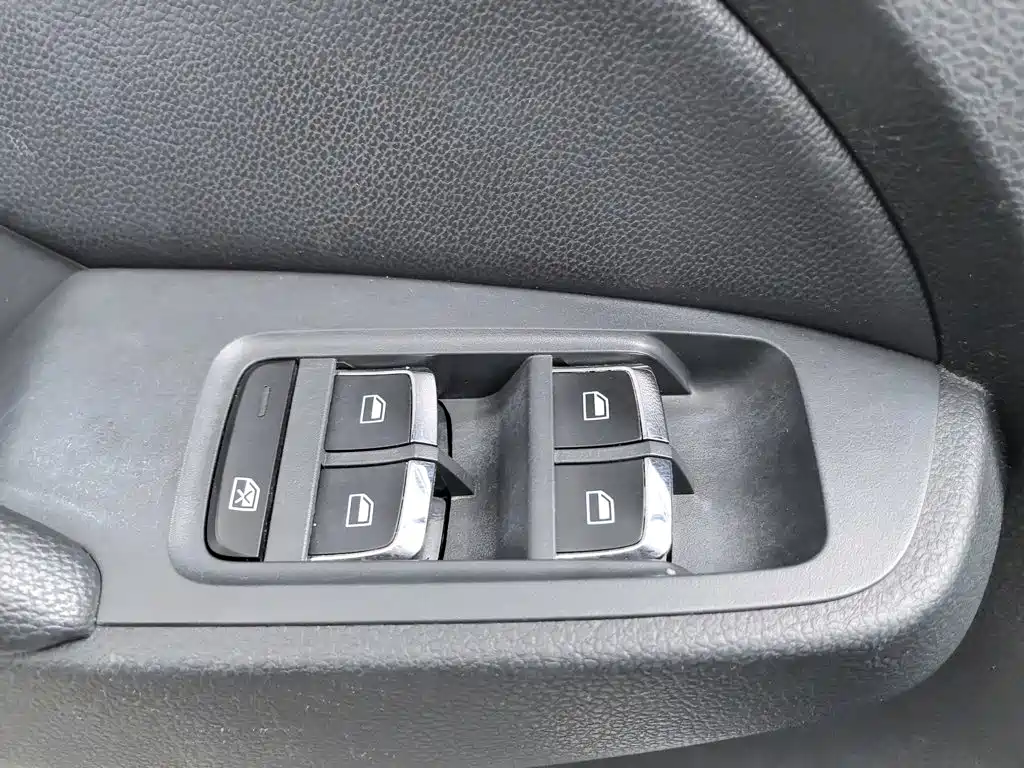 Фото 9 - Roewe RX5