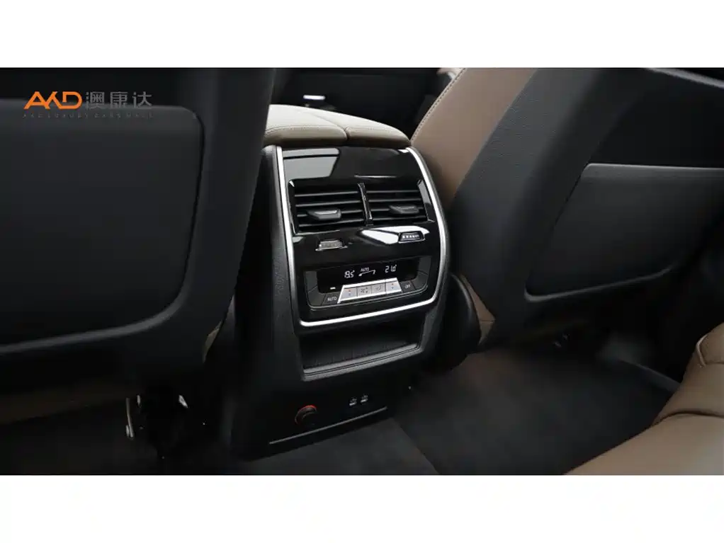 BMW X7 2023 xDrive40i Leading Luxury Package фото 10