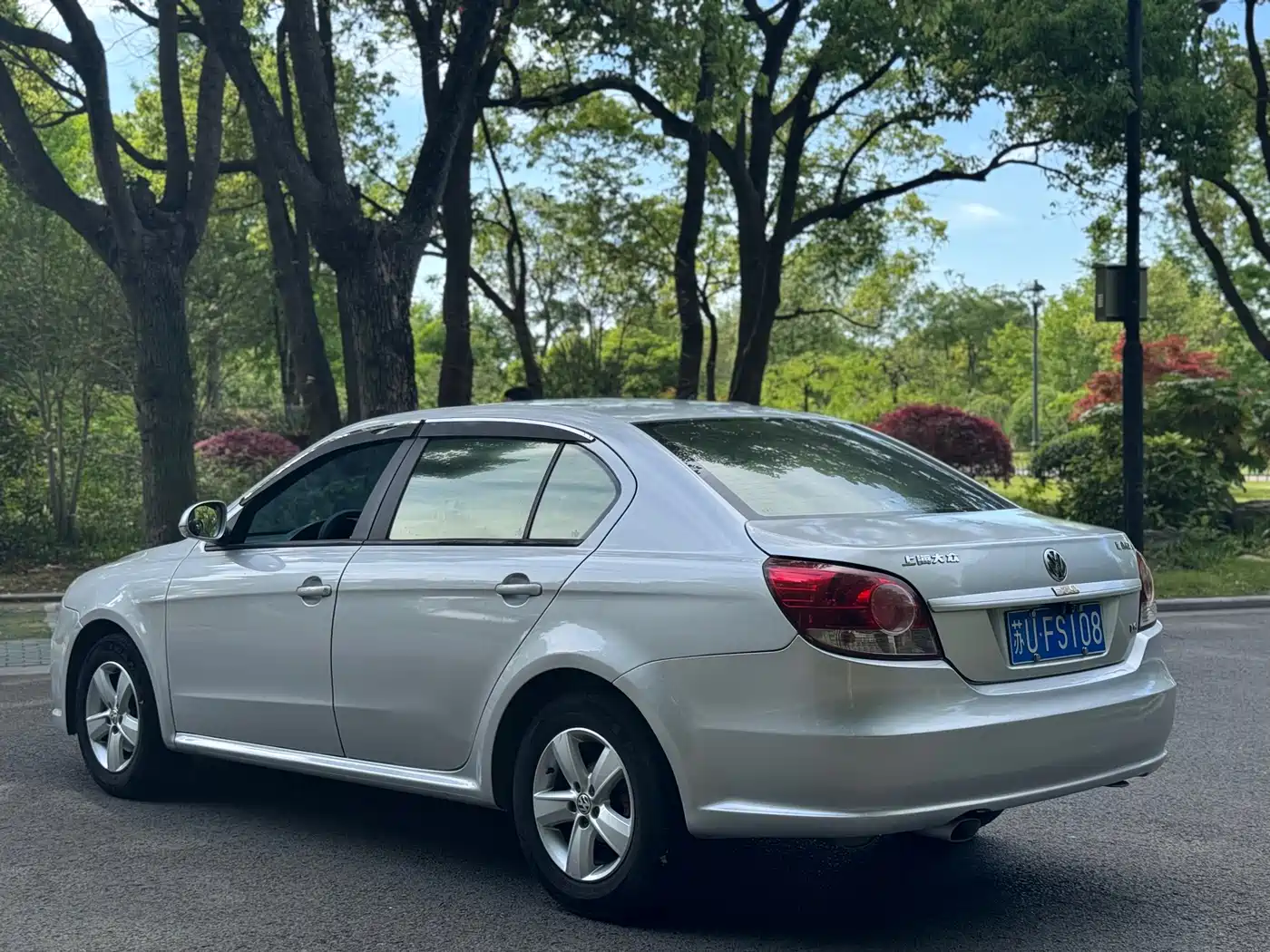 Volkswagen Lavida 2011 2011 1.6L Automatic Pinya Edition