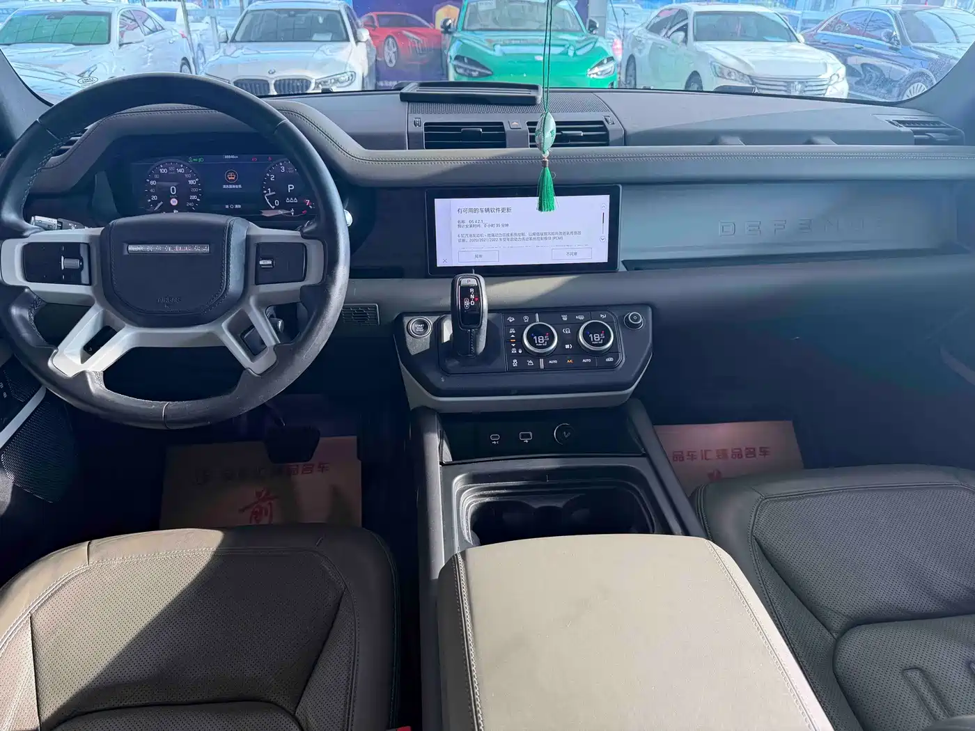 Land Rover Defender 2020 Model 110 P400 HSE фото 6