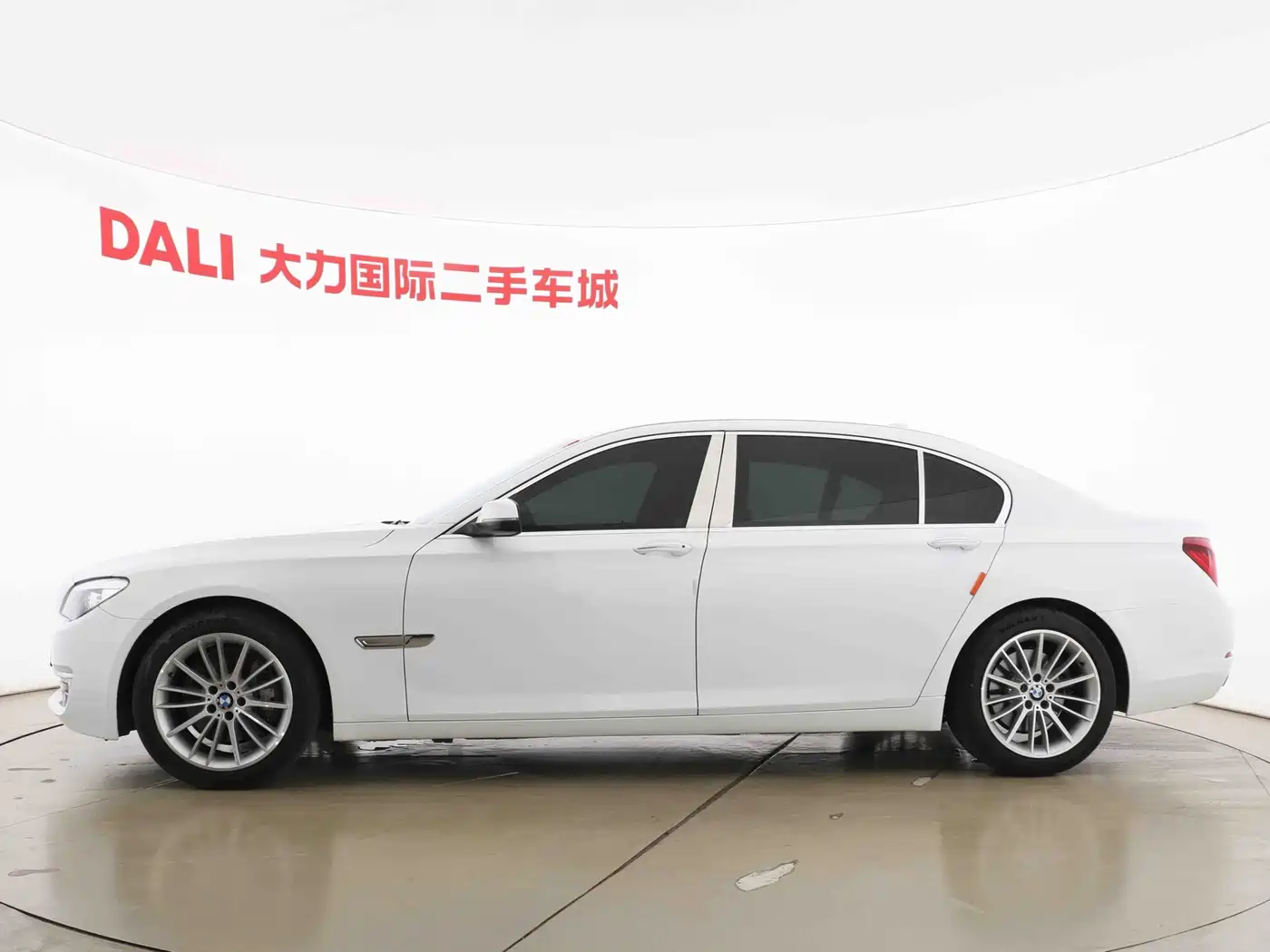 BMW 7 Series 2014 2013 Model 740Li Leading