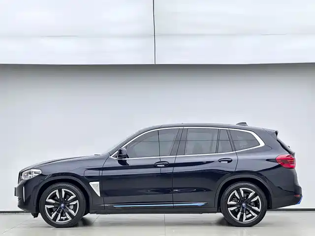 BMW iX3 2021 Facelift Leading — фото 5