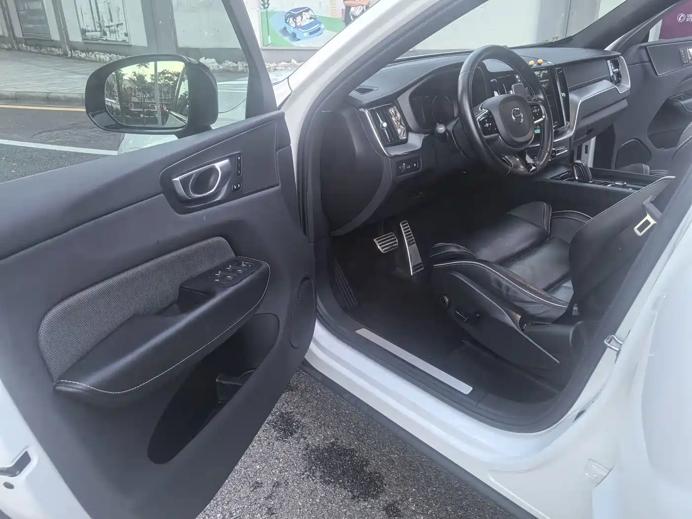 صورة 23 - Volvo XC60 Plug-in Hybrid