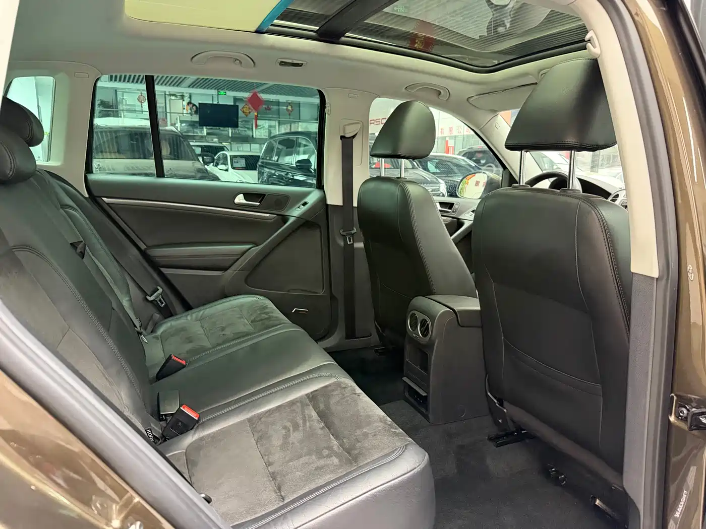 Volkswagen Tiguan 2015 2.0TSI Automatic 4WD Flagship фото 18