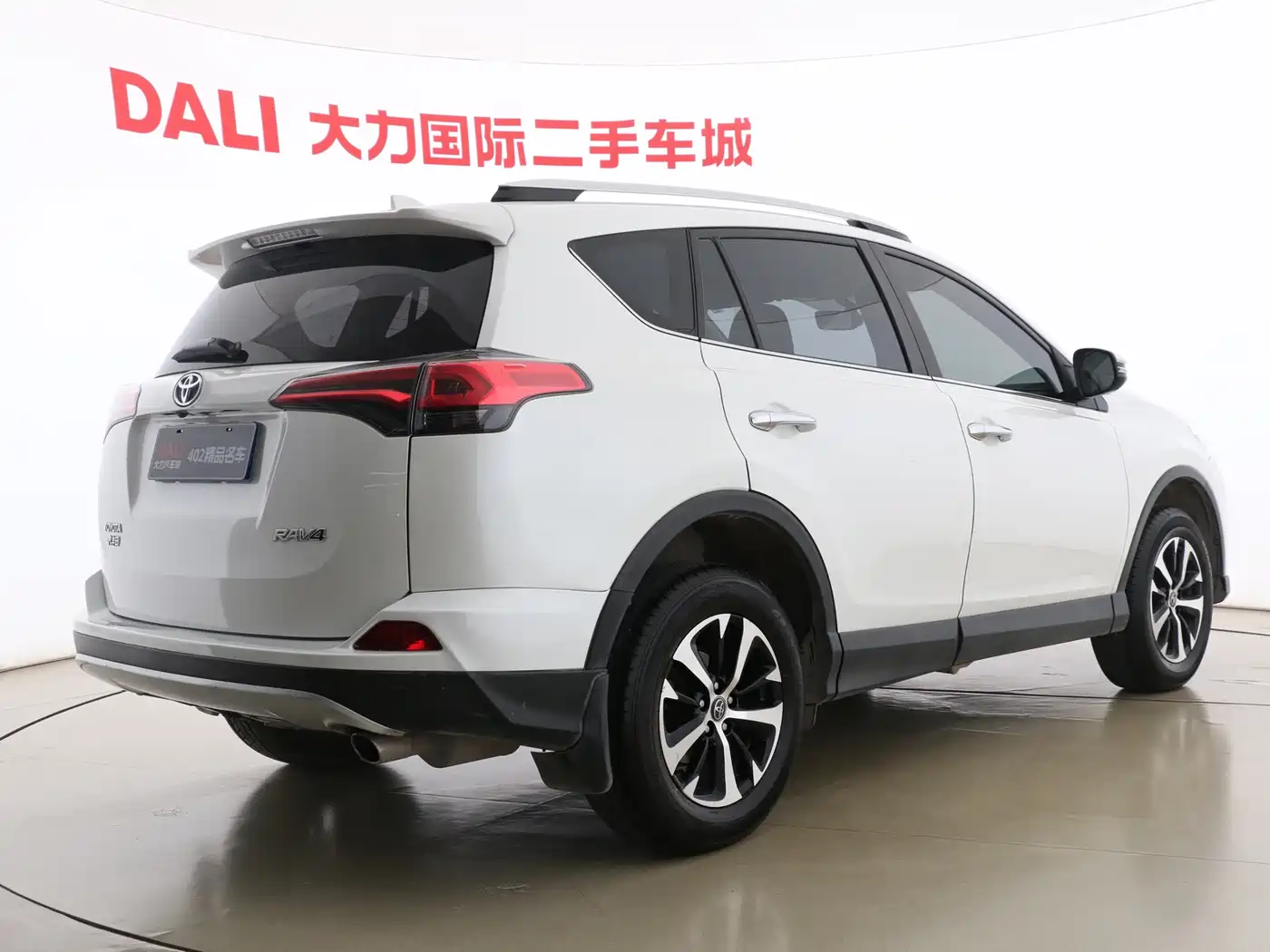 Toyota RAV4 Rongfang 2016 2.0L CVT 2WD Smart (China V) фото 8