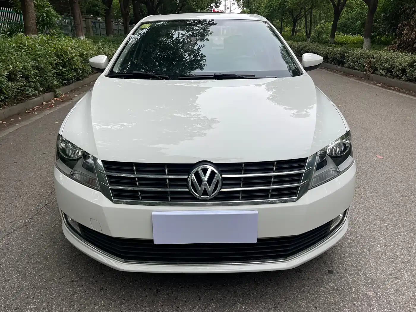 Volkswagen Lavida 2013 Facelift 1.4TSI DSG Comfort фото 2
