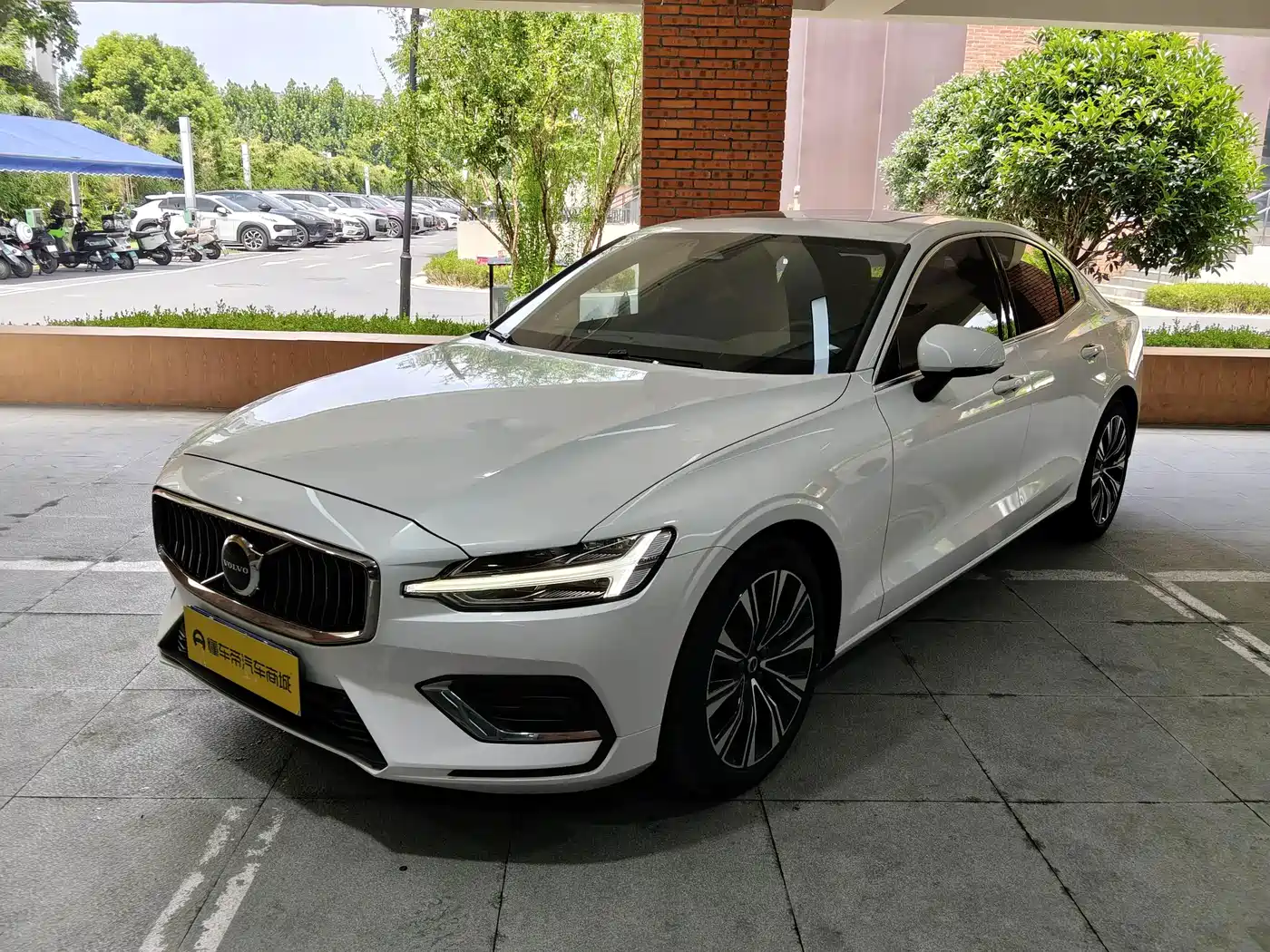 Volvo S60 2023 2023 B4 Smart Vision Luxury Edition