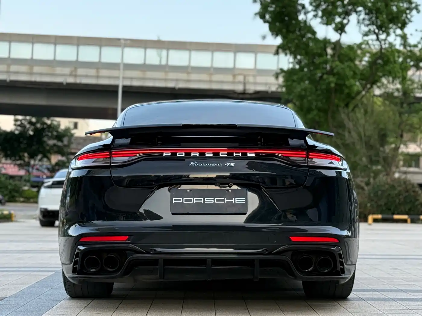 Porsche Panamera 2010 Panamera 4 3.6L фото 5