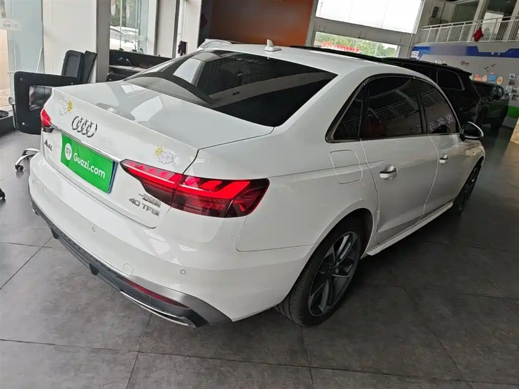 Audi A4L 2022 40 TFSI Fashion Dynamic фото 7