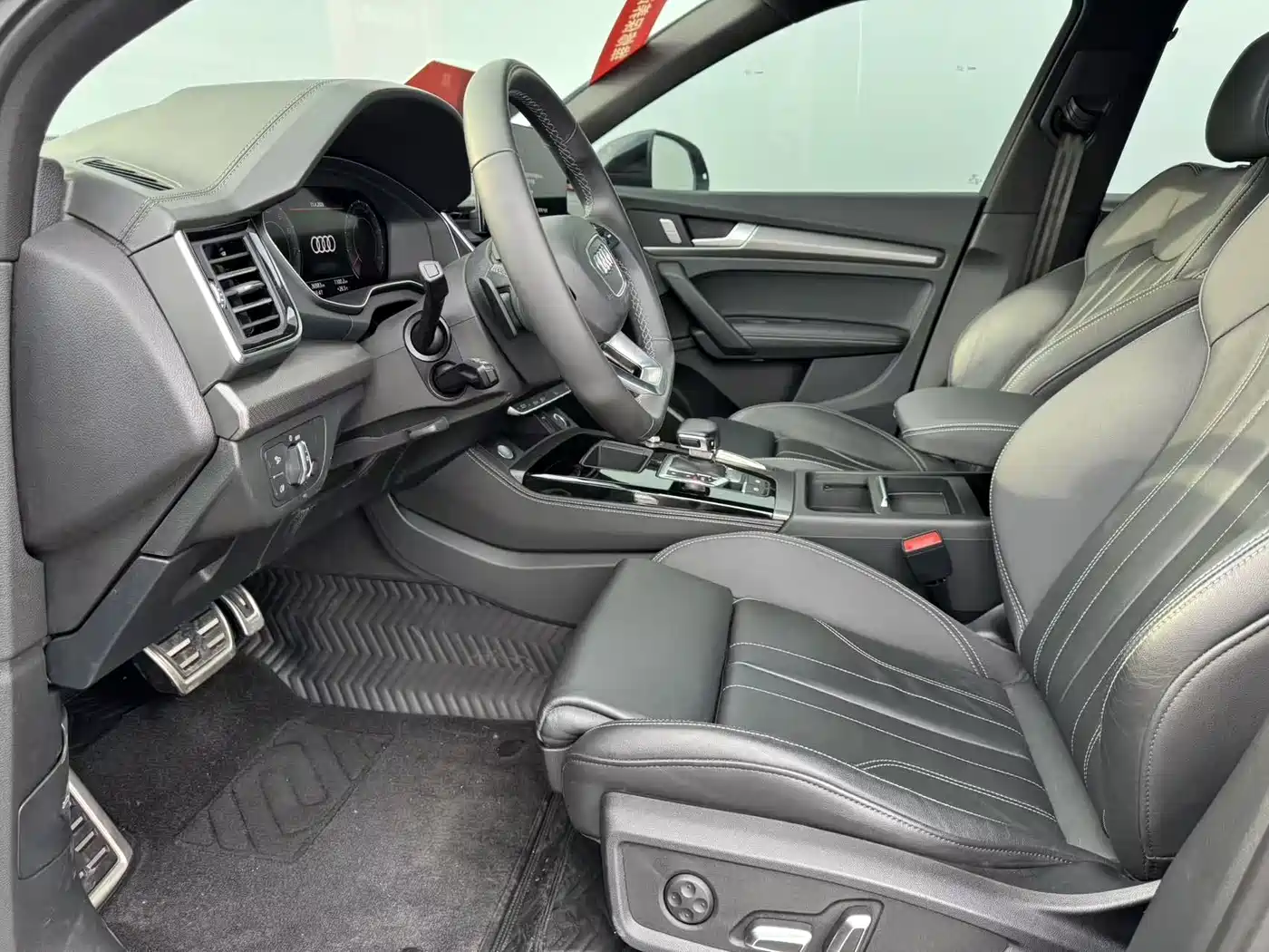 Audi Q5L 2023 45T Luxury Dynamic фото 8
