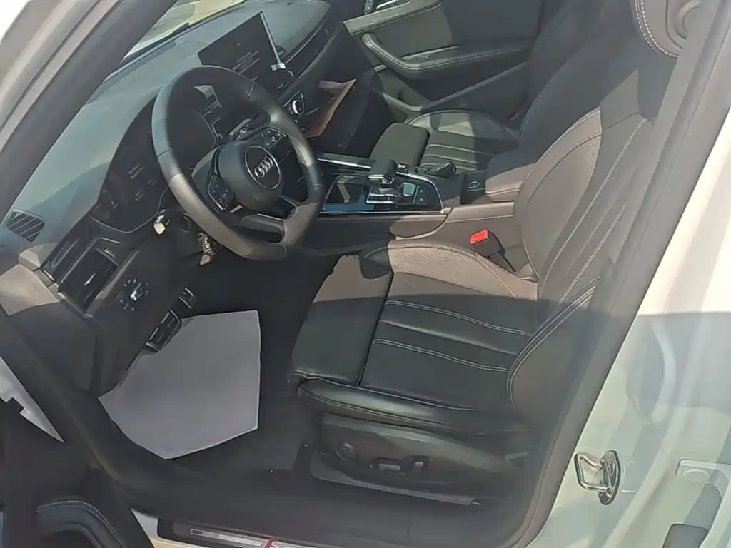 Audi A4L 2023 40 TFSI Luxury Sport фото 15