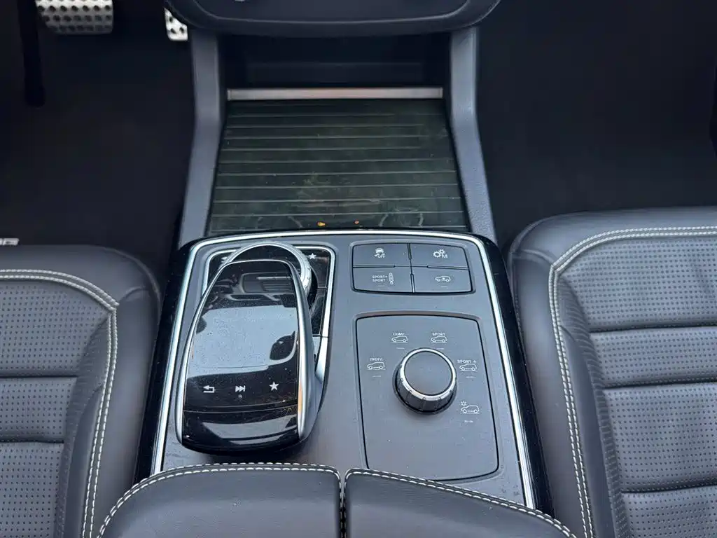 Mercedes-Benz GLS AMG 2017 AMG GLS 63 4MATIC фото 14