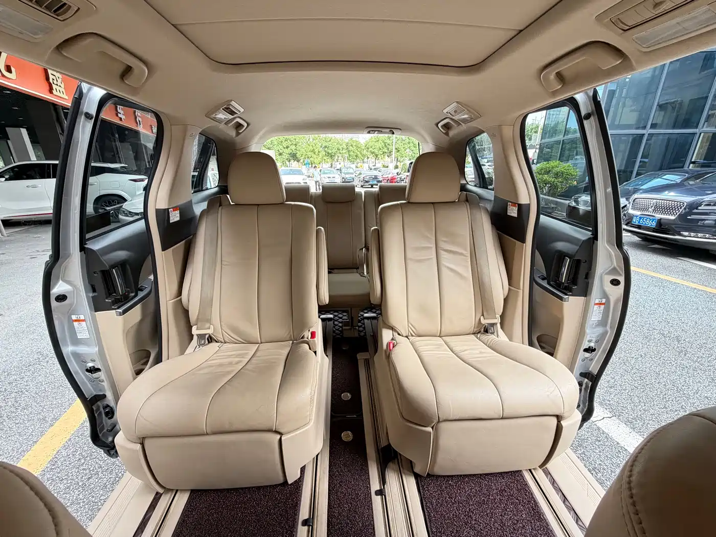 Toyota Previa 2018 2012 2.4L 7-Seater Luxury Edition