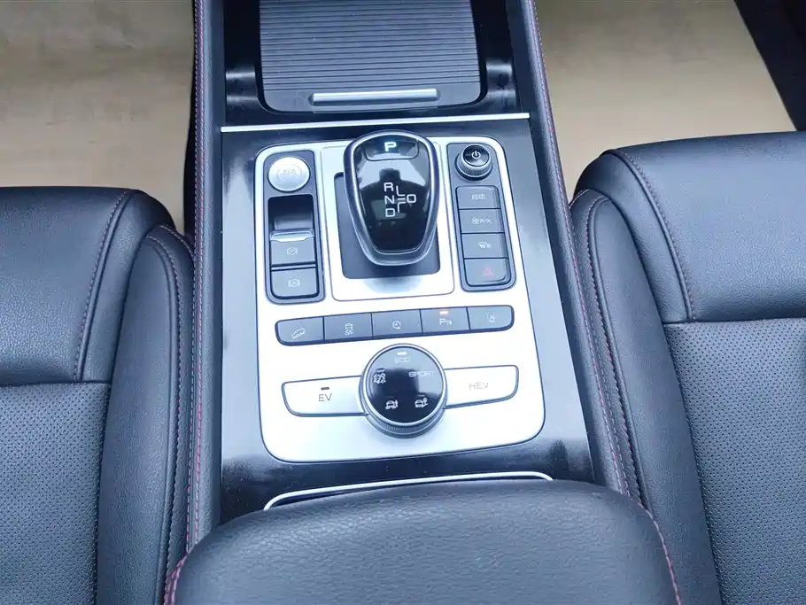 BYD Tang New Energy 2018 DM 2.0T Full-time 4WD Smart Connect Creation Edition 5-seater China V фото 16