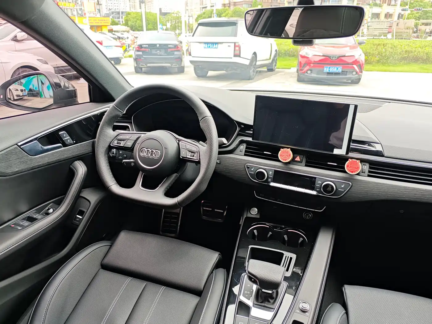 Фото 25 - Audi A4L