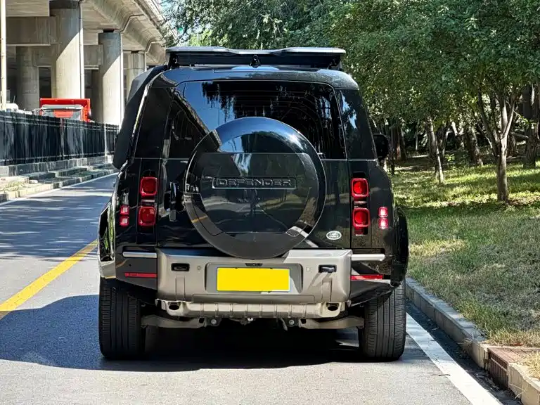 Land Rover Defender 2025 2025 110 3.0T P400 -Dynamic HSE