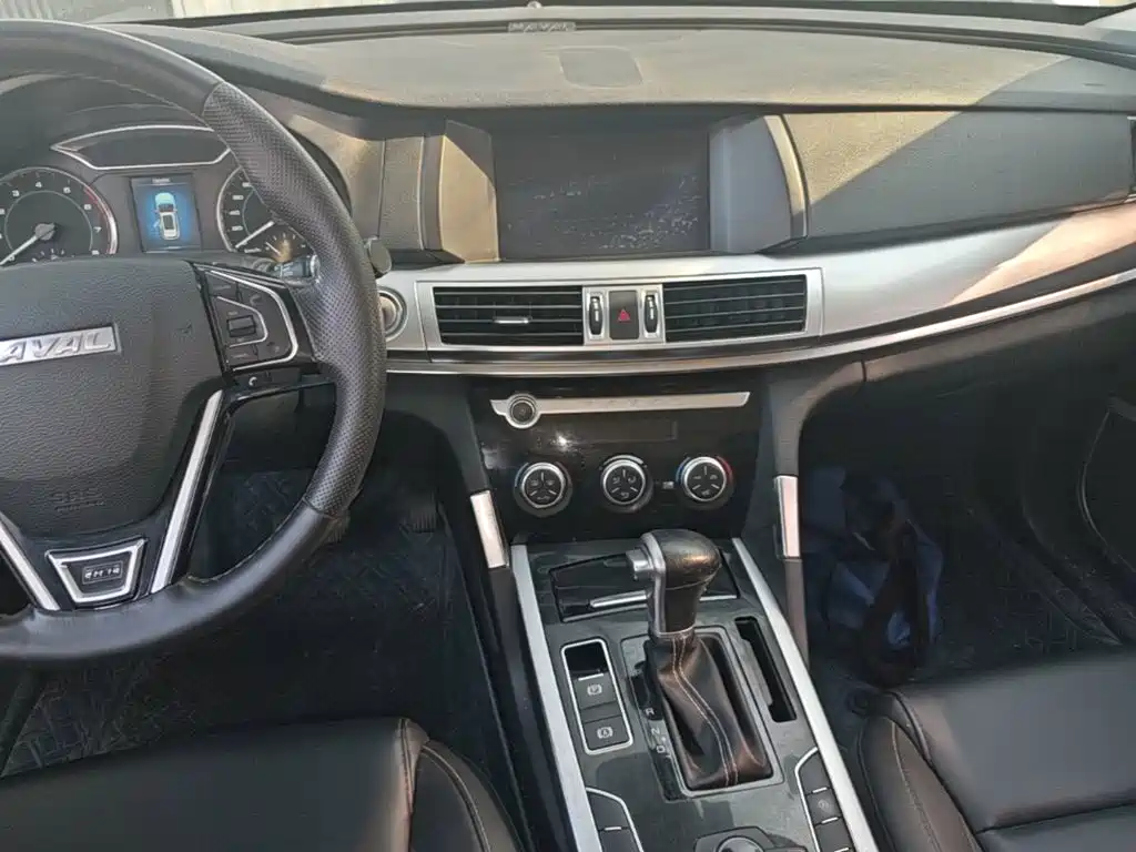 Фото 13 - Haval H7
