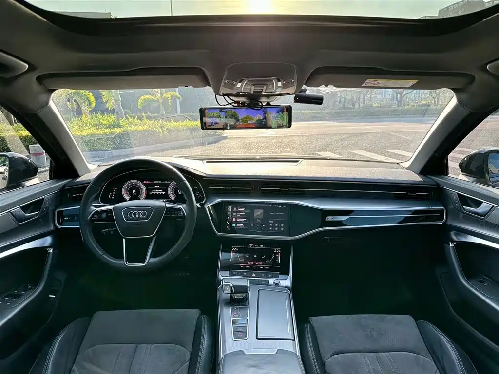 Audi A6L 2021 40 TFSI Luxury Sport фото 3