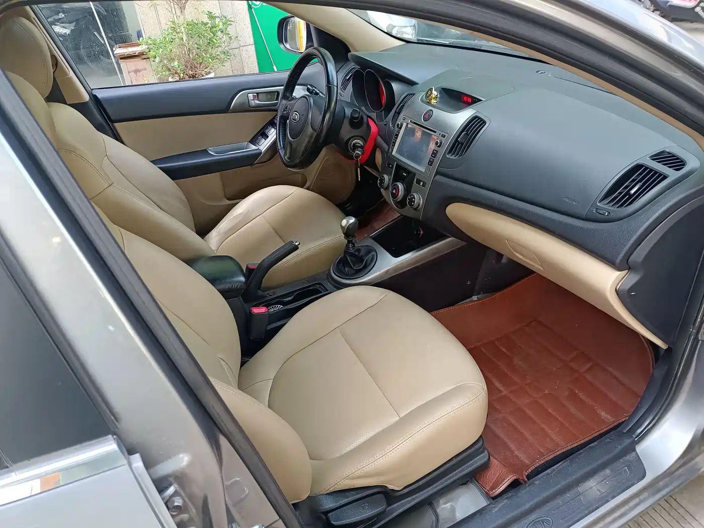 Kia Forte 2009 1.6L MT GLS фото 14