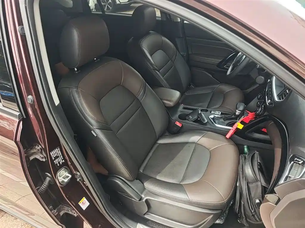 GAC Trumpchi Trumpchi GS4 2017 235T Automatic 2WD Luxury Smart Connected Edition фото 25