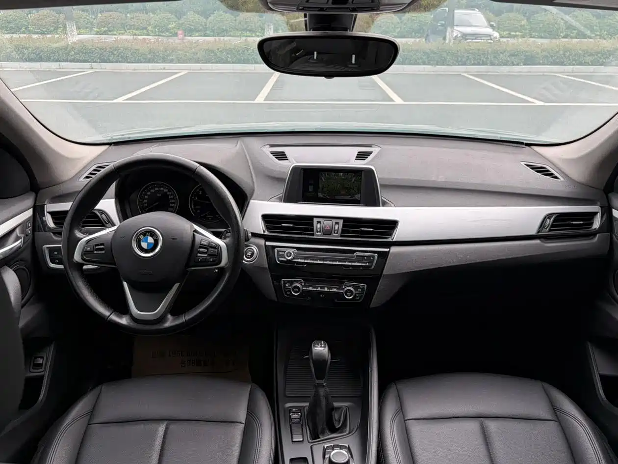 BMW X1 2019 sDrive20Li Leading Model фото 5