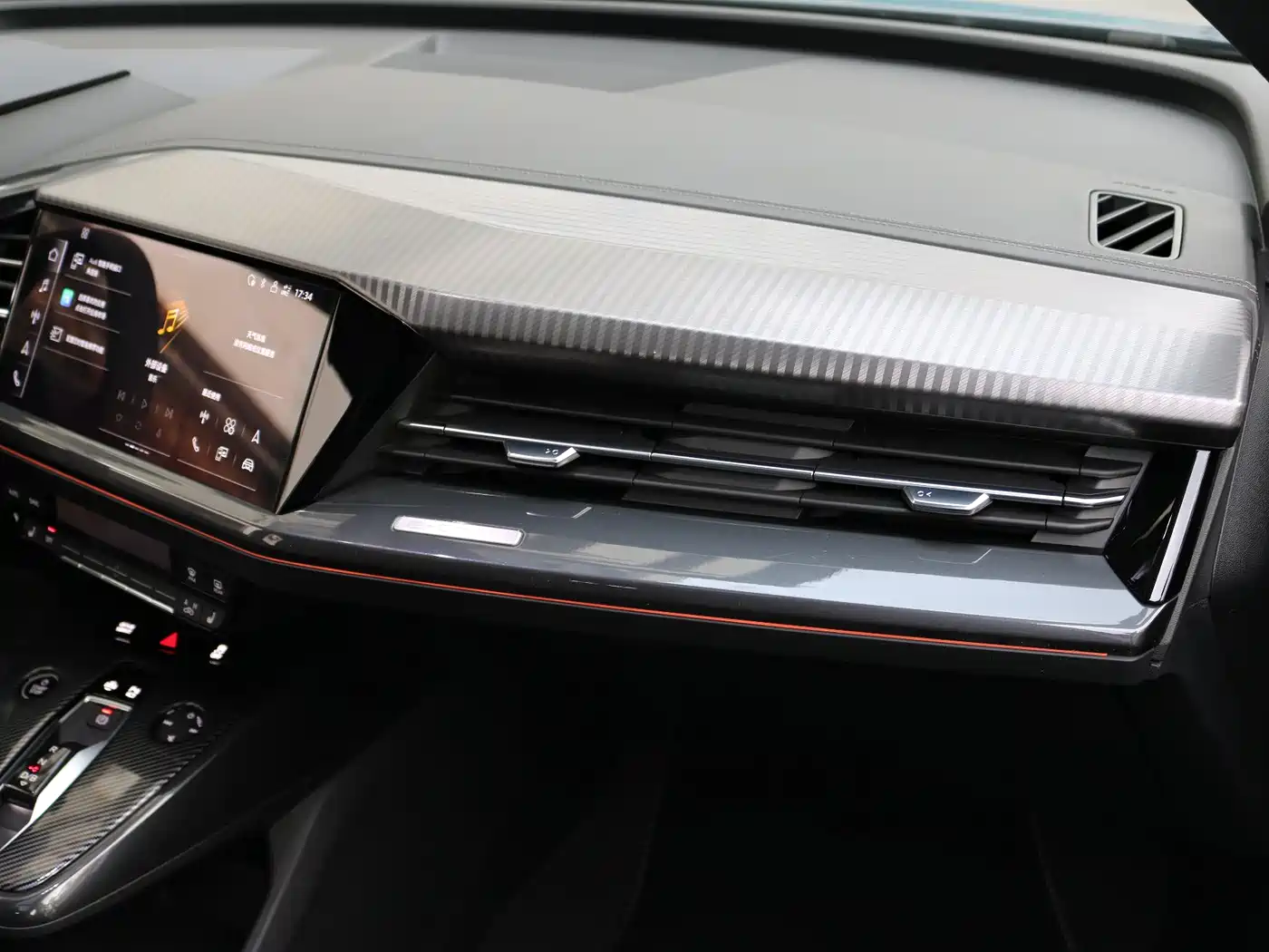 Audi Q4 e-tron 2023 40 e-tron Creation Night Edition фото 14