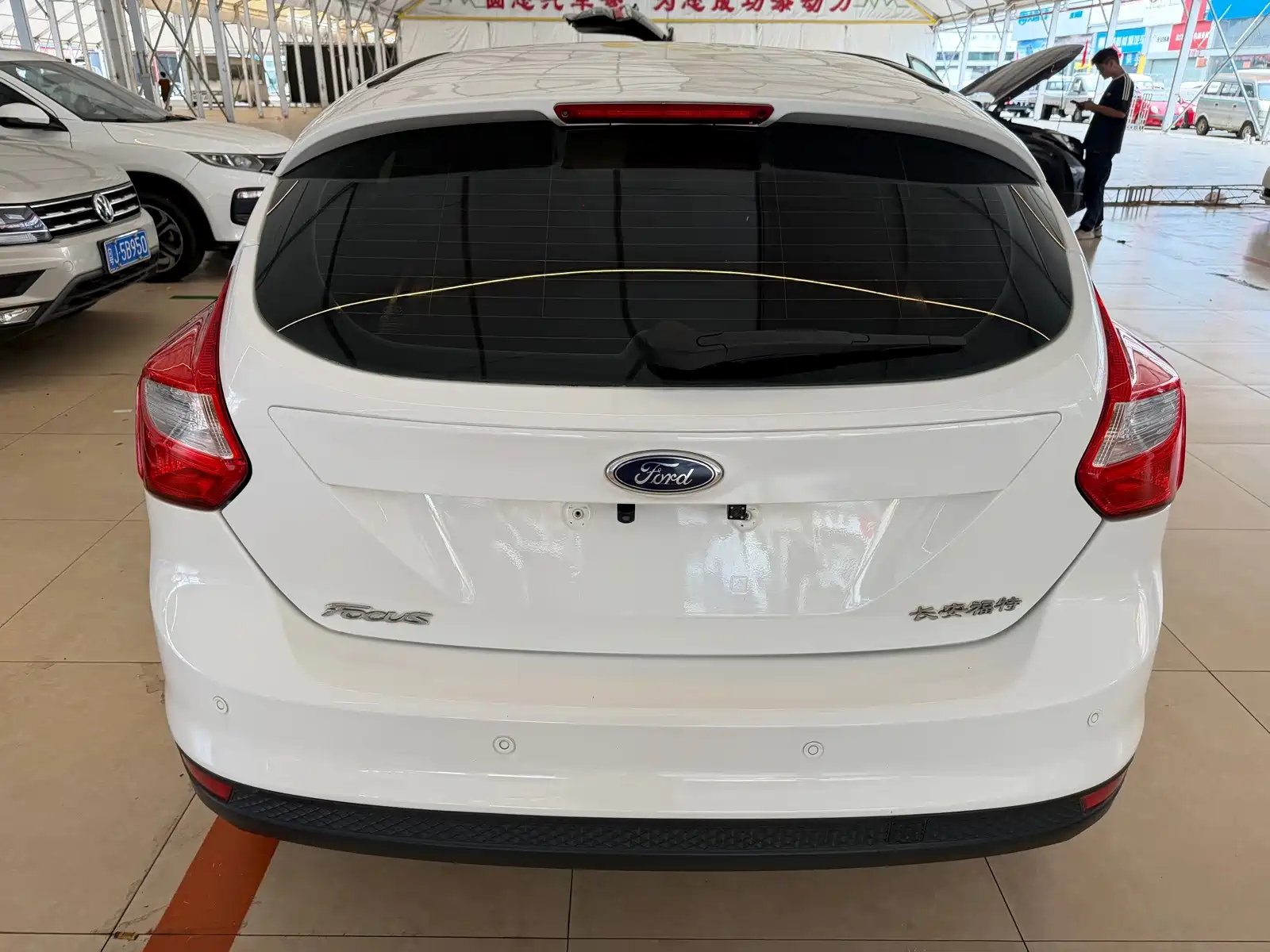 Фото 6 - Ford Focus