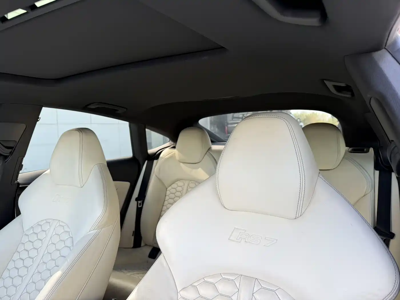 Audi RS 7 2016 RS 7 4.0T Sportback Performance фото 8