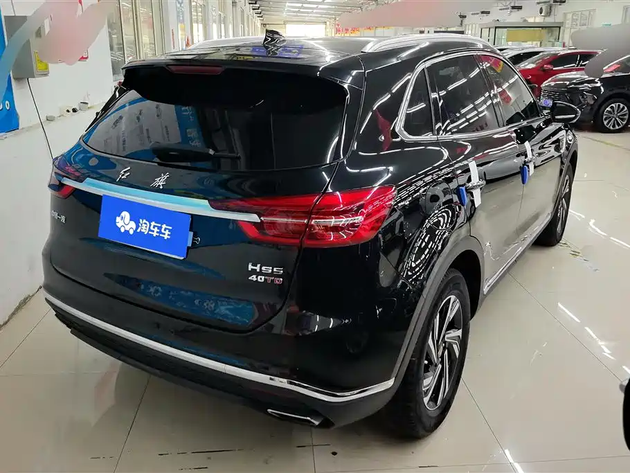 Hongqi HS5 2022 Facelift 2.0T Smart Flag Enjoyment Edition фото 3