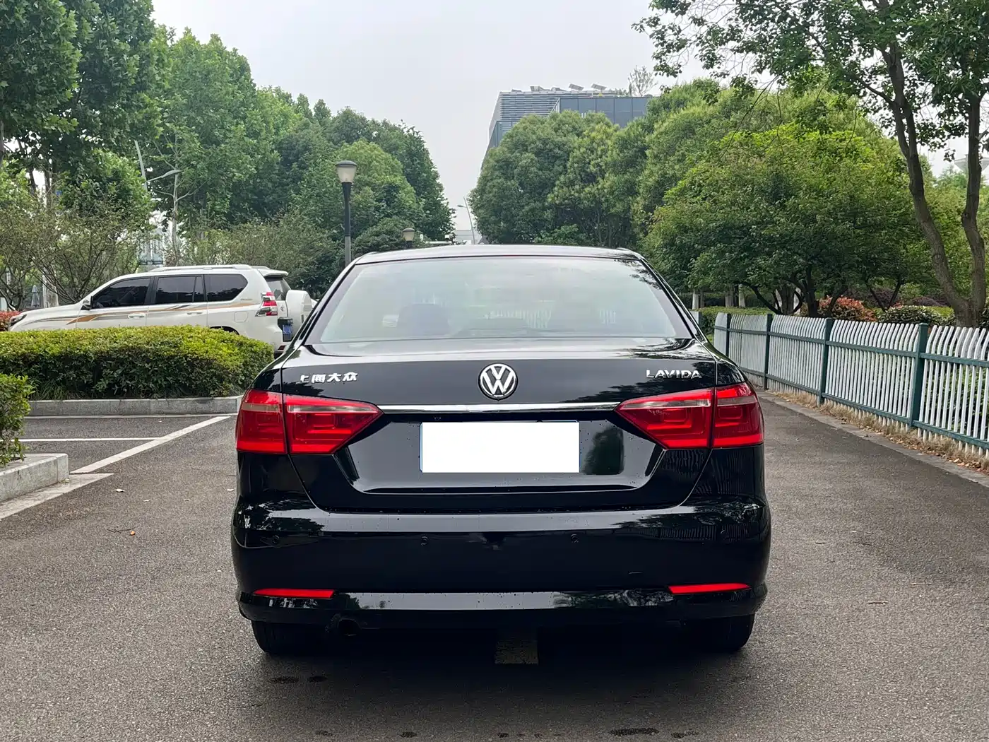 Volkswagen Lavida 2013 Facelift Classic 1.6L Automatic Trend фото 8