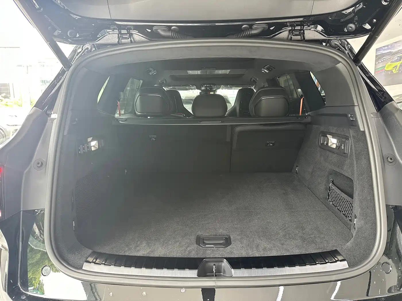 Zeekr 8X 2026 Model Dark Edition 5-Seater фото 17