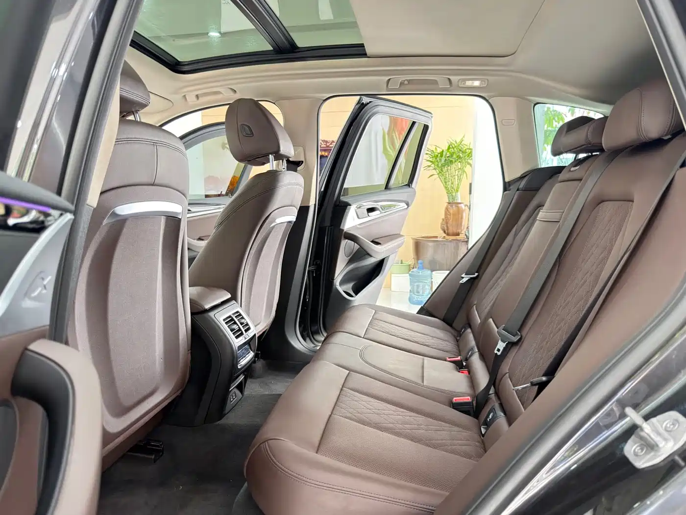 BMW iX3 2022 Leading Edition фото 11