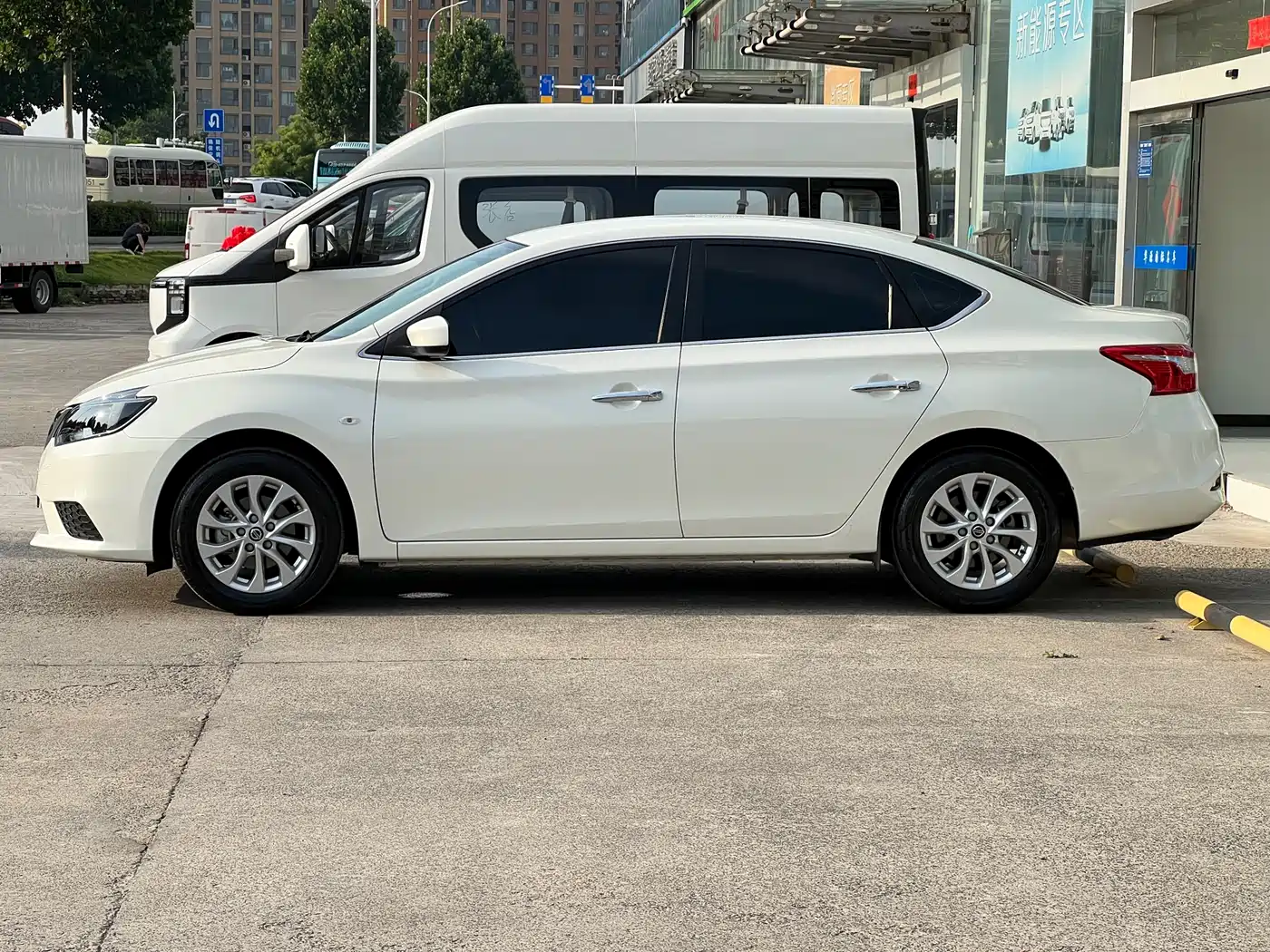 Nissan SYLPHY, миниатюра 4